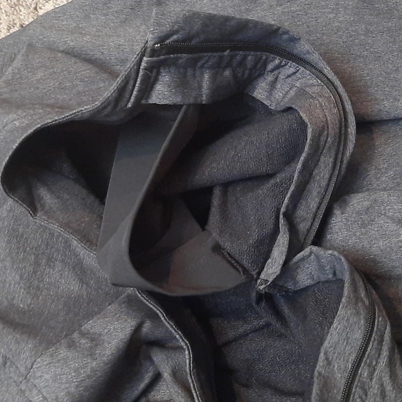 Nike Golf Shield Pullover - Picture 3 of 5